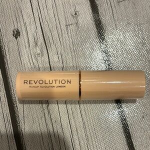 Revolution fast base foundation stick shade F8